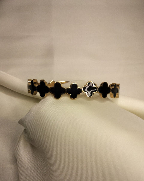 Demanded Clover Bangle