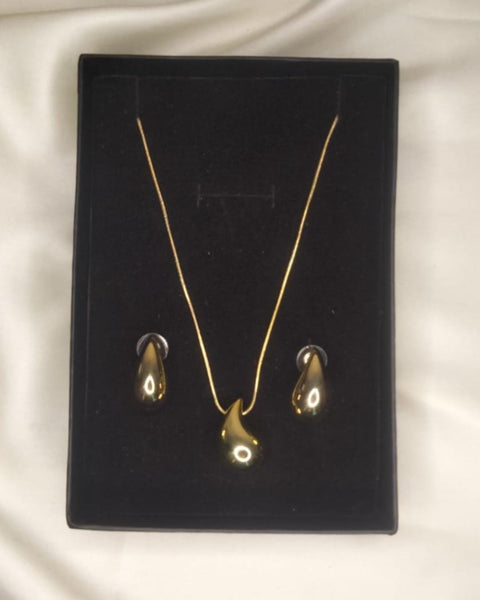 Mona Water Drop Set 2-piece Set (Necklace, Earrings)