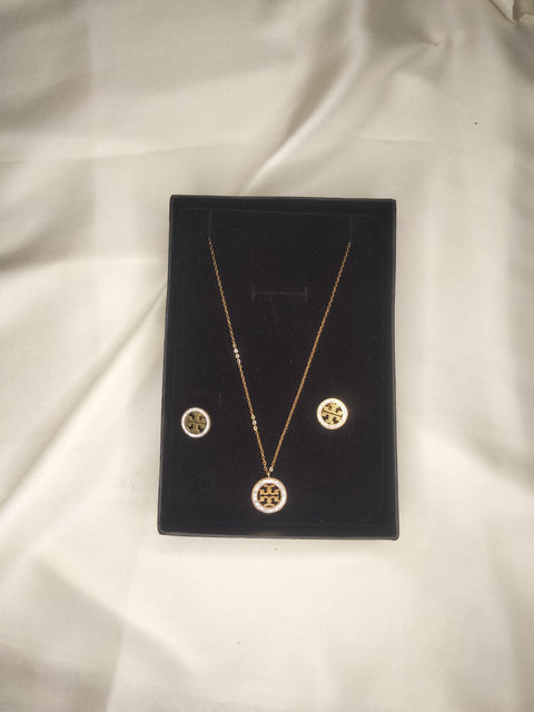 Stainless Zircon Tory 3-piece set (Necklace, Earrings, Bangle)