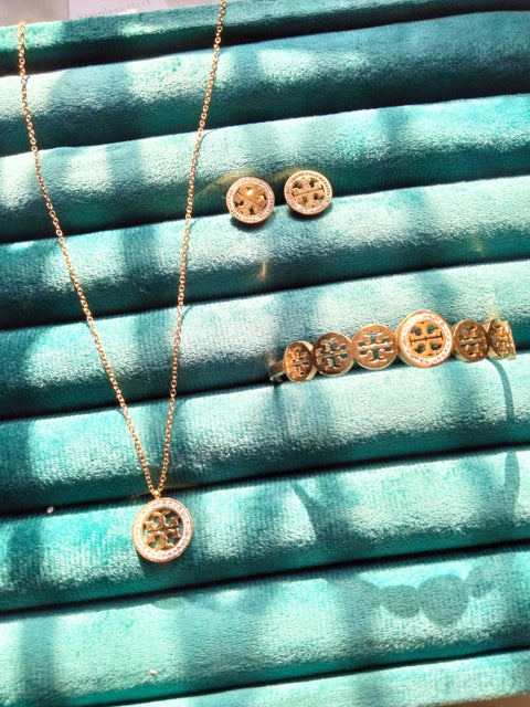 Stainless Zircon Tory 3-piece set (Necklace, Earrings, Bangle)