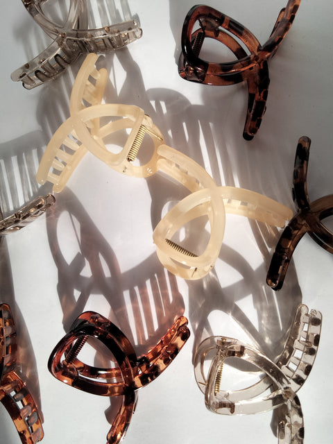 Korean Styled Medium Claw Clip