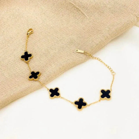 Nail Clover Adorned Deal✨